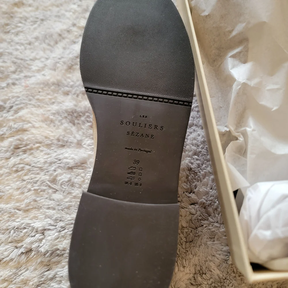 Sezane Women's Tan Suede Moccasins - Picture 6 of 6